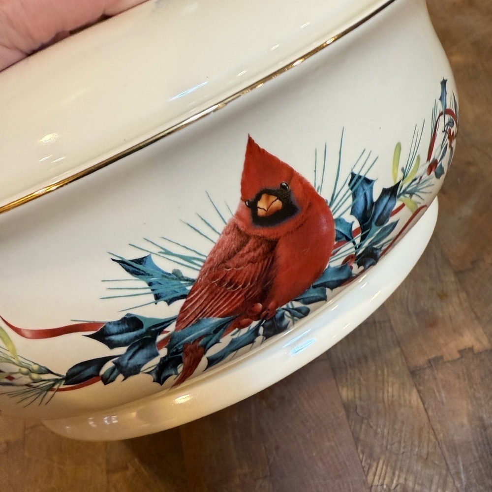 Lenox Winter Greetings Cream and Red Cardinal Covered Dish Christmas Dish - Picture 12 of 16